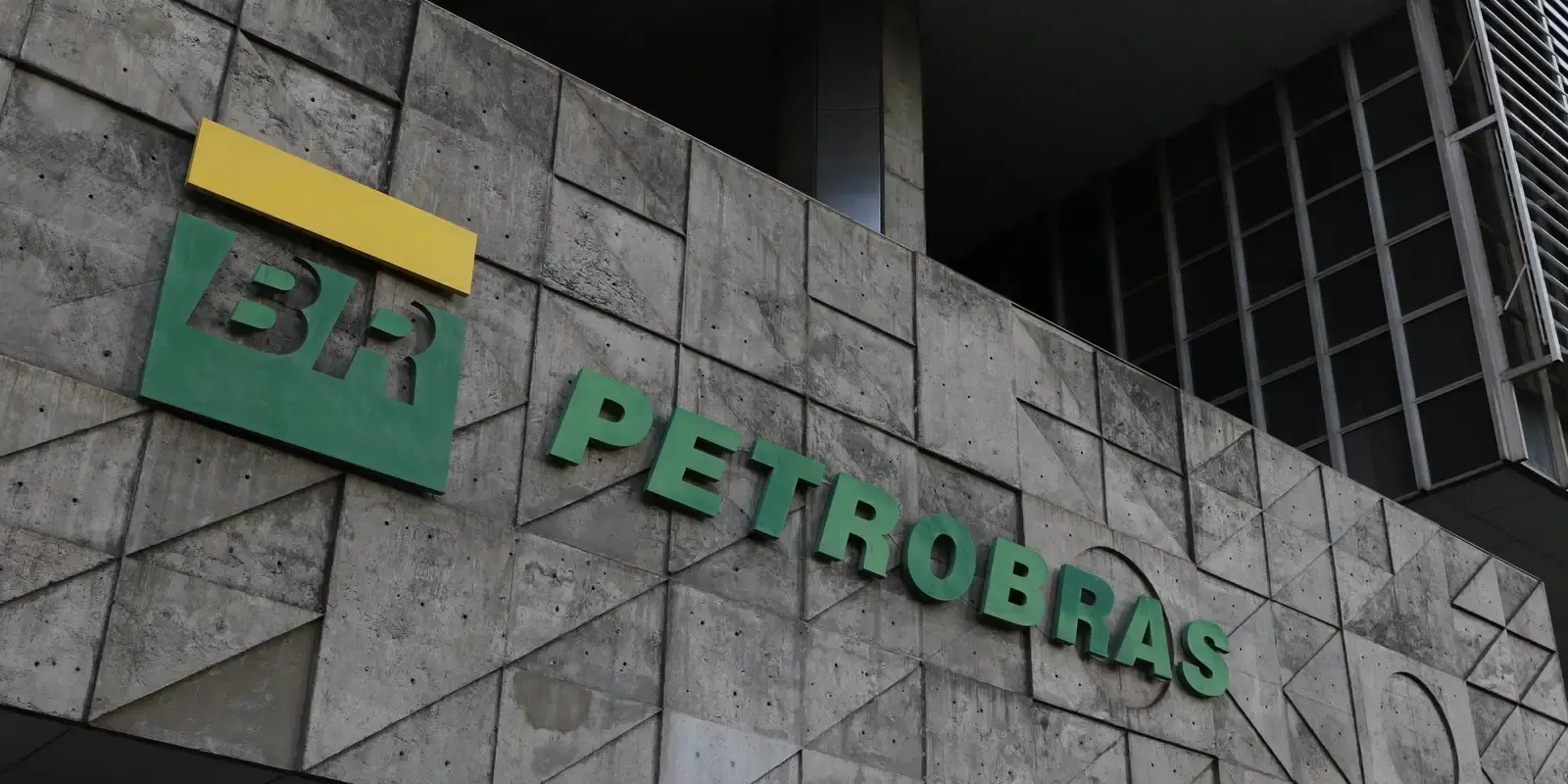Petrobras utiliza nova rota ferroviaria para abastecer o Centro Oeste