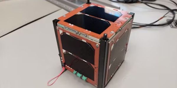 Planetario de Brasilia tem exposicao sobre nanossatelite feito na UnB