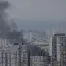 Predio no Bras em Sao Paulo pega fogo e corre