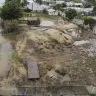 Presos suspeitos de desviar recursos destinados a vitimas de enchentes
