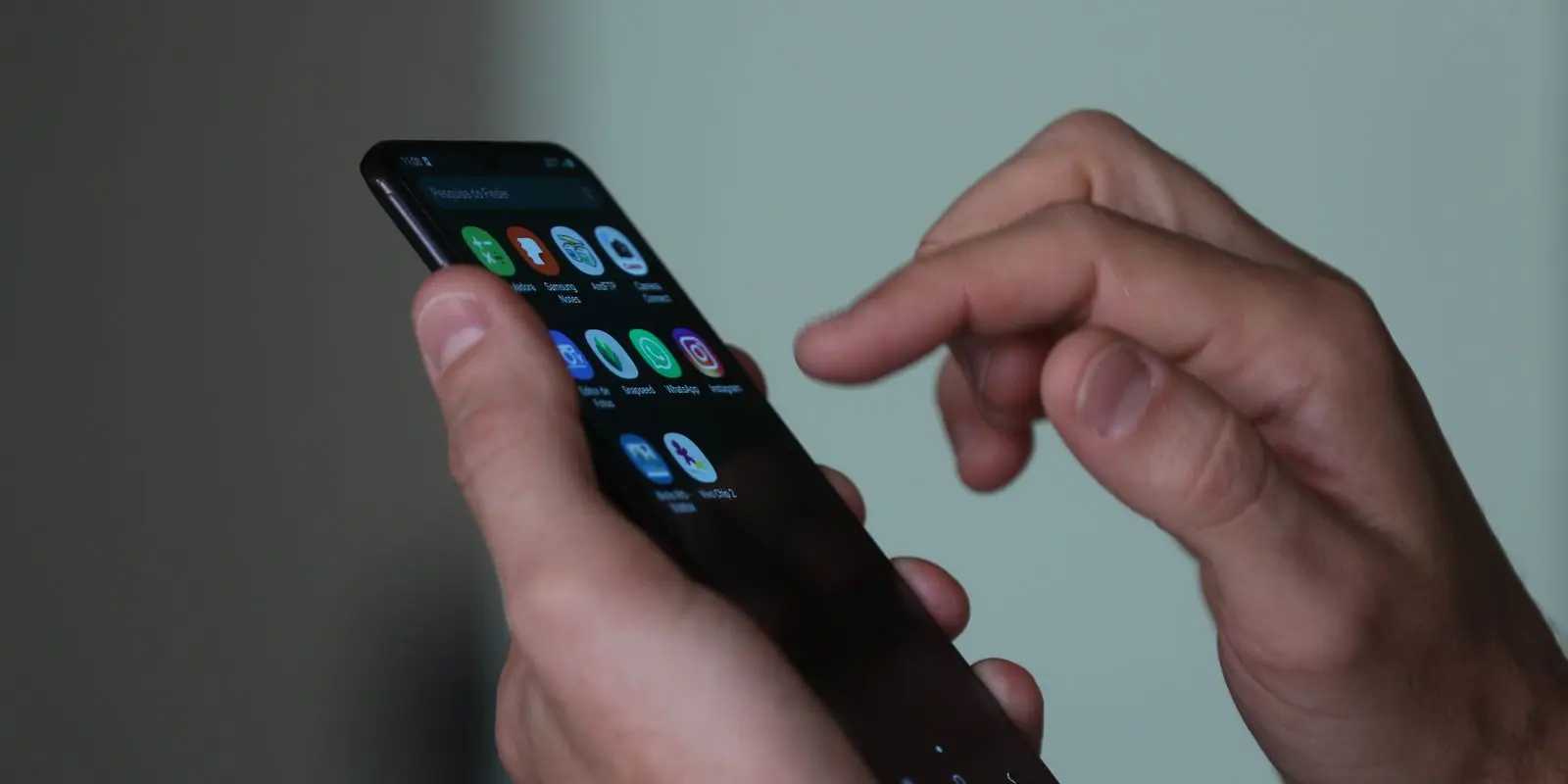 Roubos de celular e de veiculos e assaltos a onibus