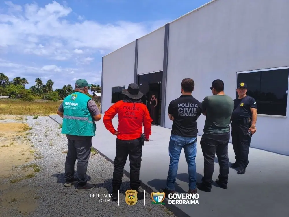 1730485070 662 Policia Civil cumpre ordem Judicial e interdita imovel publico invadido
