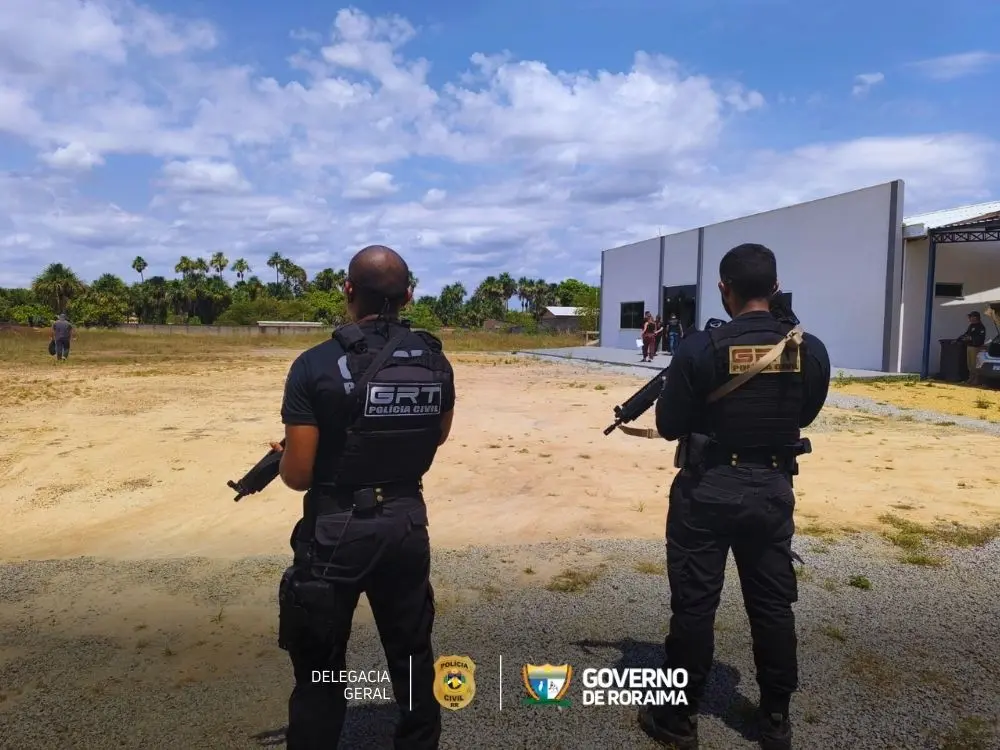1730485173 799 Policia Civil cumpre ordem Judicial e interdita imovel publico invadido