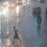 Apos chuvas Sao Paulo registra enchentes e voos cancelados