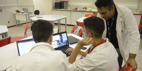 CIEE 10 de estagiarios sao unicos responsaveis por sustentar familia