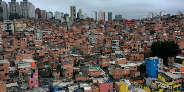 Caminhos da Reportagem destaca participacao de periferias no G20