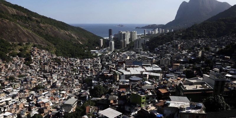 Censo revela quais sao as 20 maiores favelas do pais