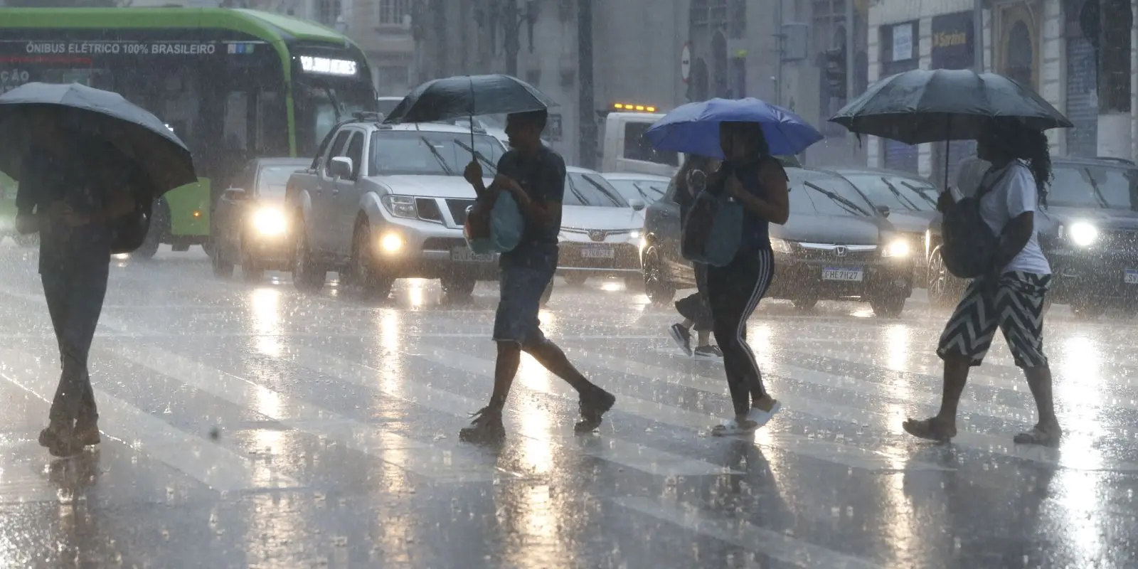 São Paulo pode ter chuvas fortes com alagamentos no fim da semana 1 Chuva forte deixa cidade de Sao Paulo em estado de