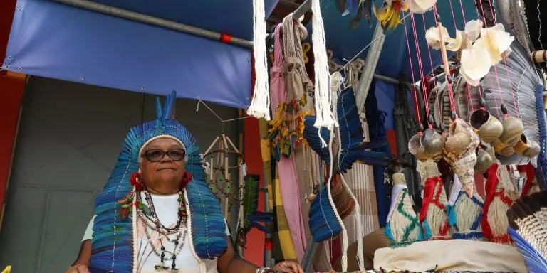 Feira do G20 Social no Rio vende produtos de varios