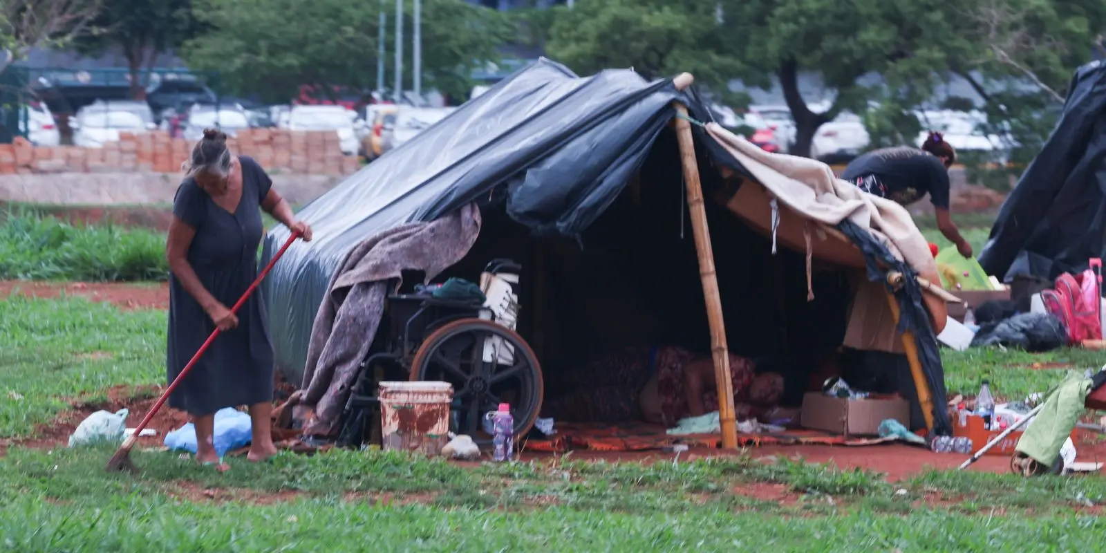 Finados saudade e pior que pobreza diz idosa em situacao