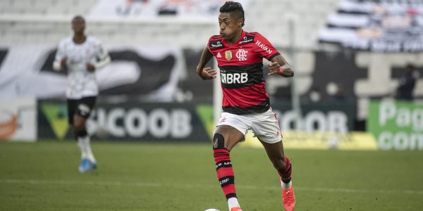 Flamengo diz que confia em Bruno Henrique e dara suporte