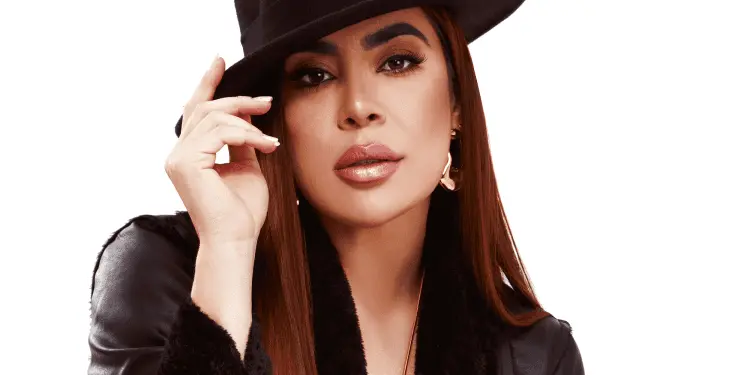 PENÚLTIMA NOITE – Dona do hit “50 reais”, Naiara Azevedo se apresenta na Expoferr Show 2024 nesta sexta-feira, 8 1 Naiara Azevedo 1