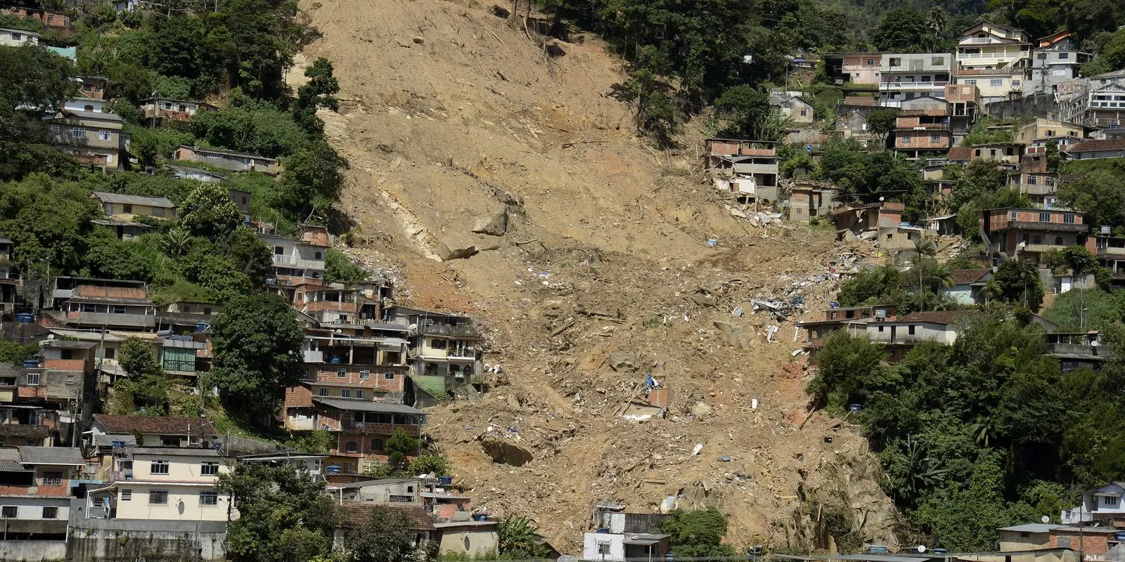 Ossada humana achada em Petropolis pode ser de vitima de