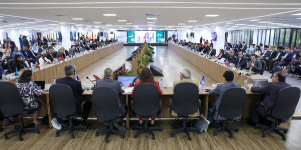 Paises da AL e Caribe discutem boas praticas em governanca