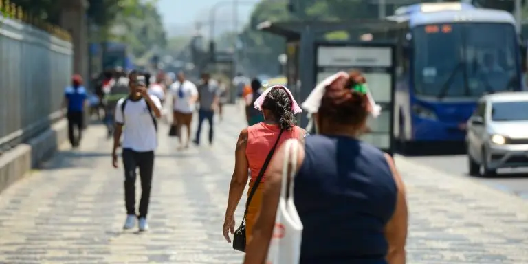 Rio registra 432°C nesta quinta feira temperatura recorde no ano
