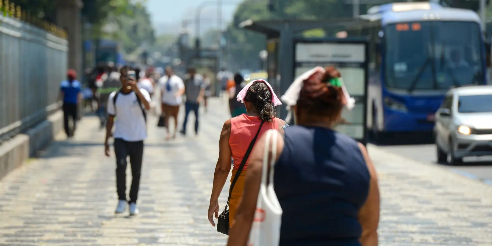 Inmet prevê onda de calor e temperaturas acima da média no país 1 Rio registra 432°C nesta quinta feira temperatura recorde no ano