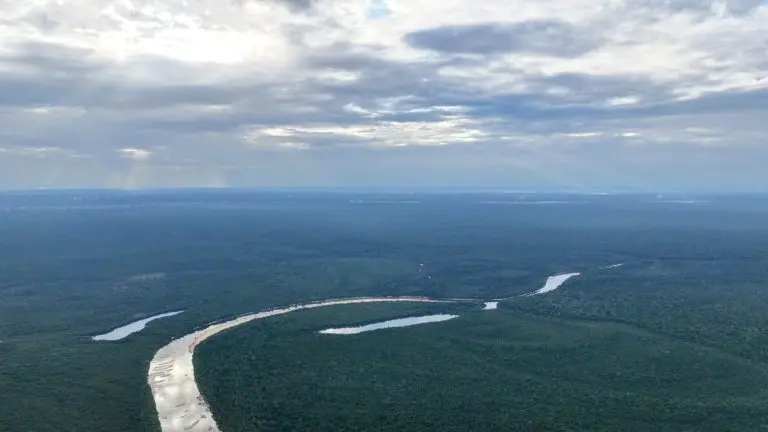 Tribunal Regional Federal revoga liminar e devolve fiscalizacao ambiental ao Estado na regiao da Agu