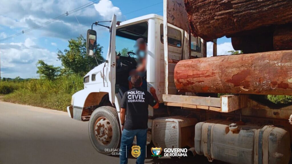 OPERAÇÃO PROTETOR DO BIOMA: Polícia Civil apreende 30,5 metros cúbicos de madeira sendo transportada ilegalmente 3 1733423417 663 OPERACAO PROTETOR DO BIOMA Policia Civil apreende 305 metros cubicos