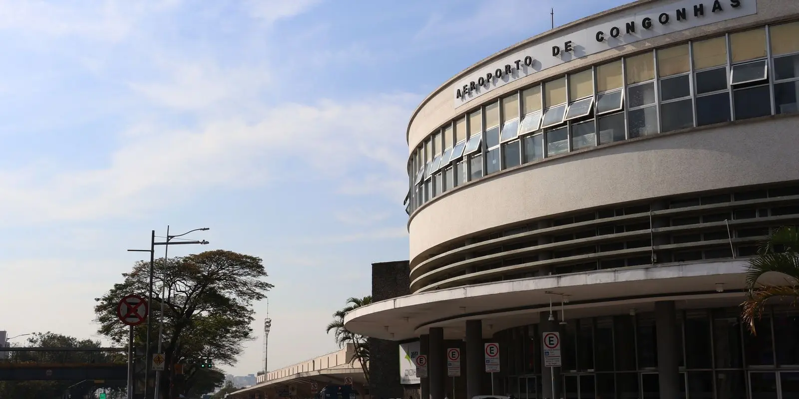 Aeronaves se chocam no Aeroporto de Congonhas durante taxiamento 1 Aeronaves se chocam no Aeroporto de Congonhas durante