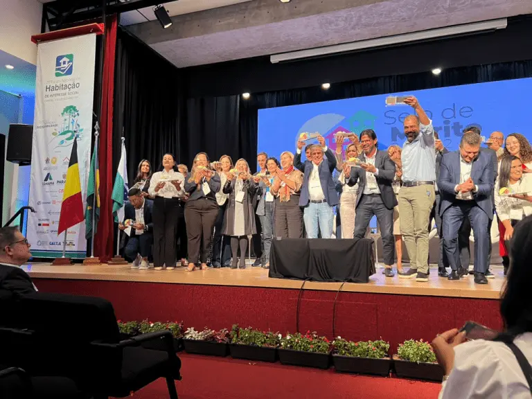 Aqui Tem Morar Melhor recebe Selo de Merito no encerramento do Forum Nacional de Habitacao 2 1024x76