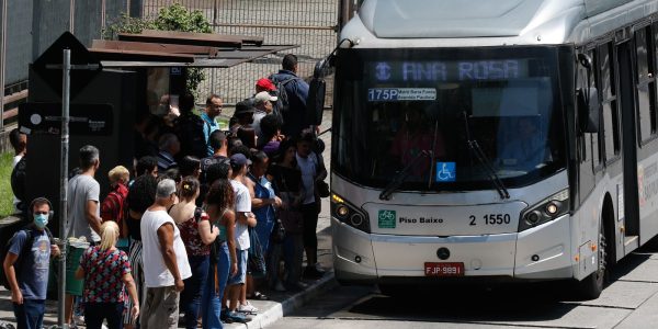 Bilhete de onibus na capital paulista custara R 500 em