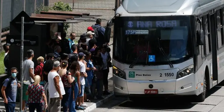 Bilhete de onibus na capital paulista custara R 500 em