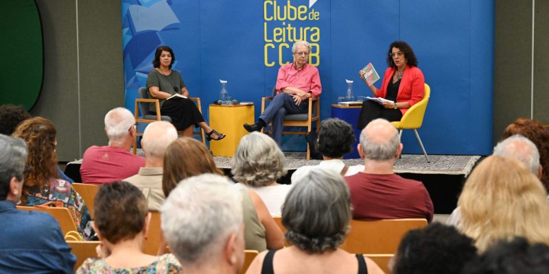 Clubes de livros estimulam leitura vinculos e pensamento critico