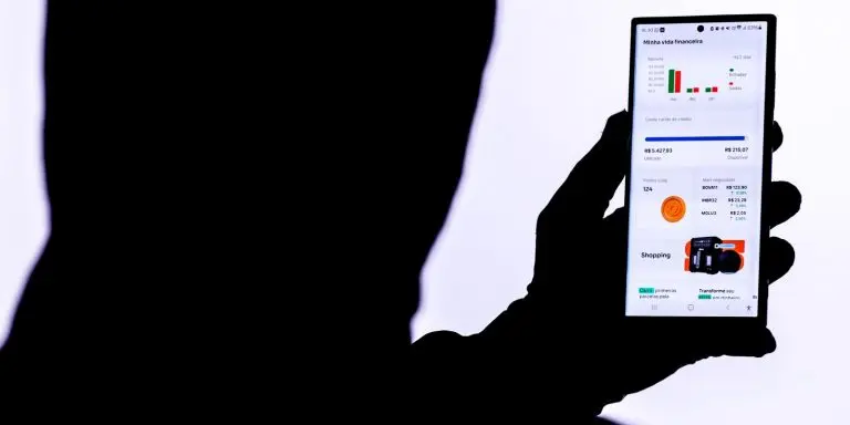 Especialistas apoiam proibicao de celular em sala de aula