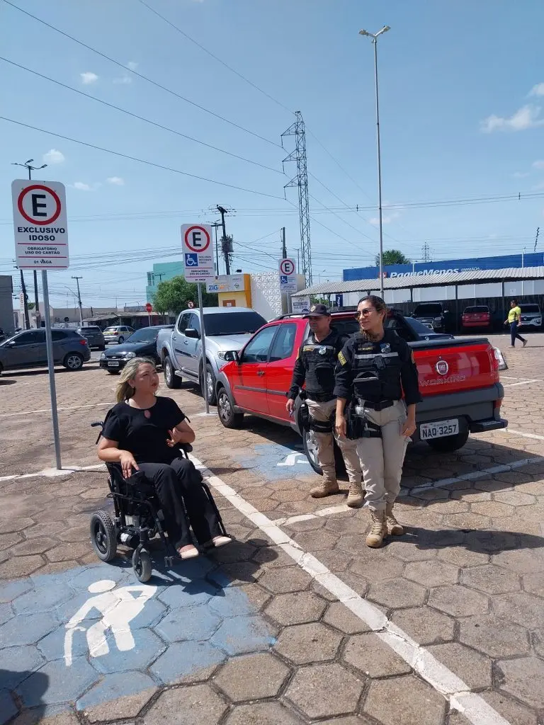 Fiscalizacao vagas idosos e PCD Foto Ascom Detran RR 44 768x1024