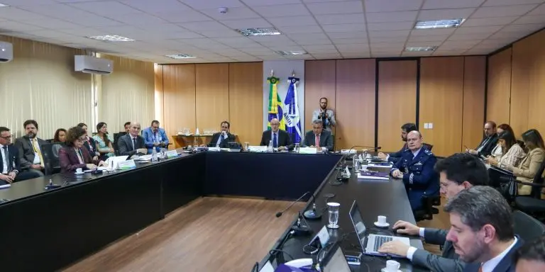 Governo federal discute nova Politica Nacional de Inteligencia