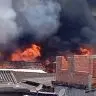 Incendio de grandes proporcoes atinge Vila dos Pescadores em Cubatao