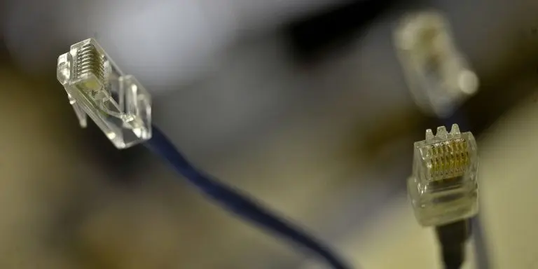 Nove a cada dez brasileiros tem acesso a internet em