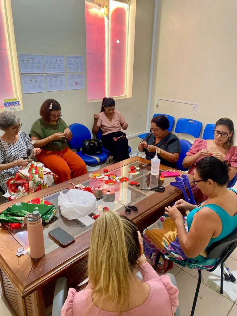 Oficina de Natal Fuxicando com a Arte Karry Pereira Ascom Sesau 4
