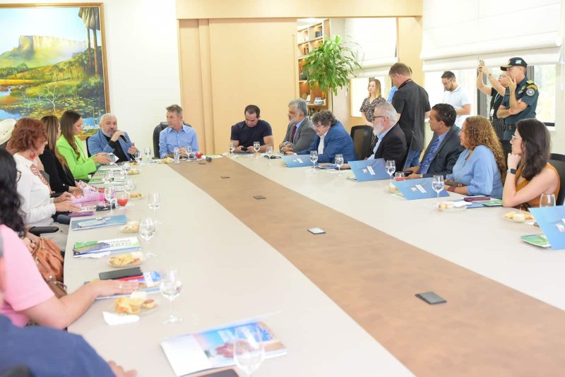 Parceria entre Governo de Roraima e Defensoria Publica amplia atendimentos juridicos em Roraima 2.jp