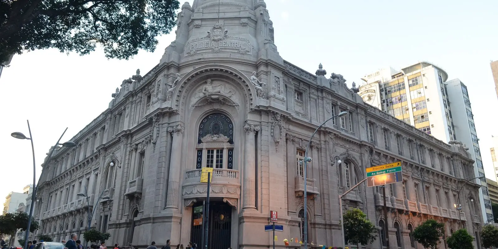 Performance no ato AI 5 Nunca Mais reforca memoria contra ditadura