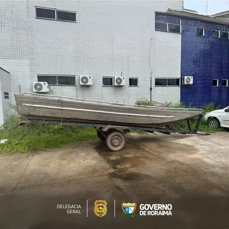 Policia Civil recupera barco furtado em Caracarai e prende envolvidos