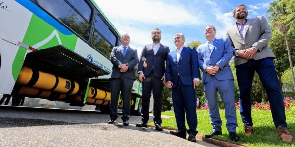 Projeto piloto usara onibus a gas em duas linhas intermunicipais do