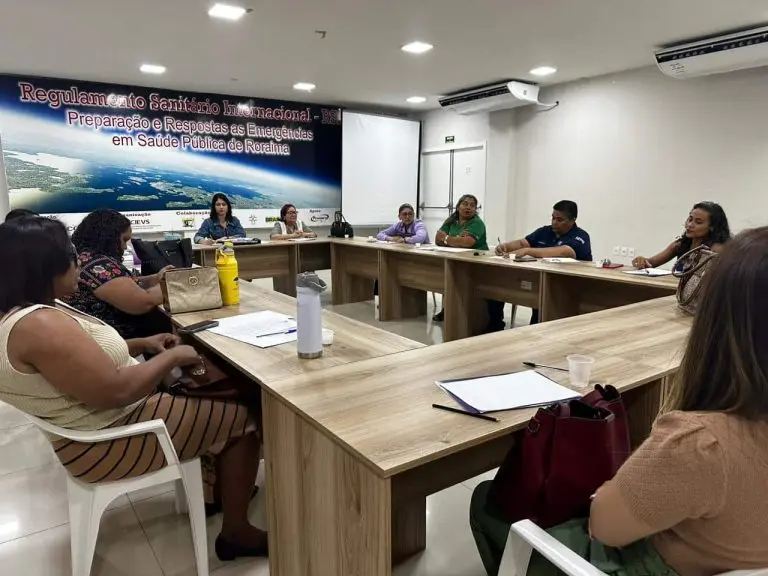 Reuniao do Comite de Coordenacao das Atividades de Vacinacao de Alta Qualidade em Roraima Suyanne Sa