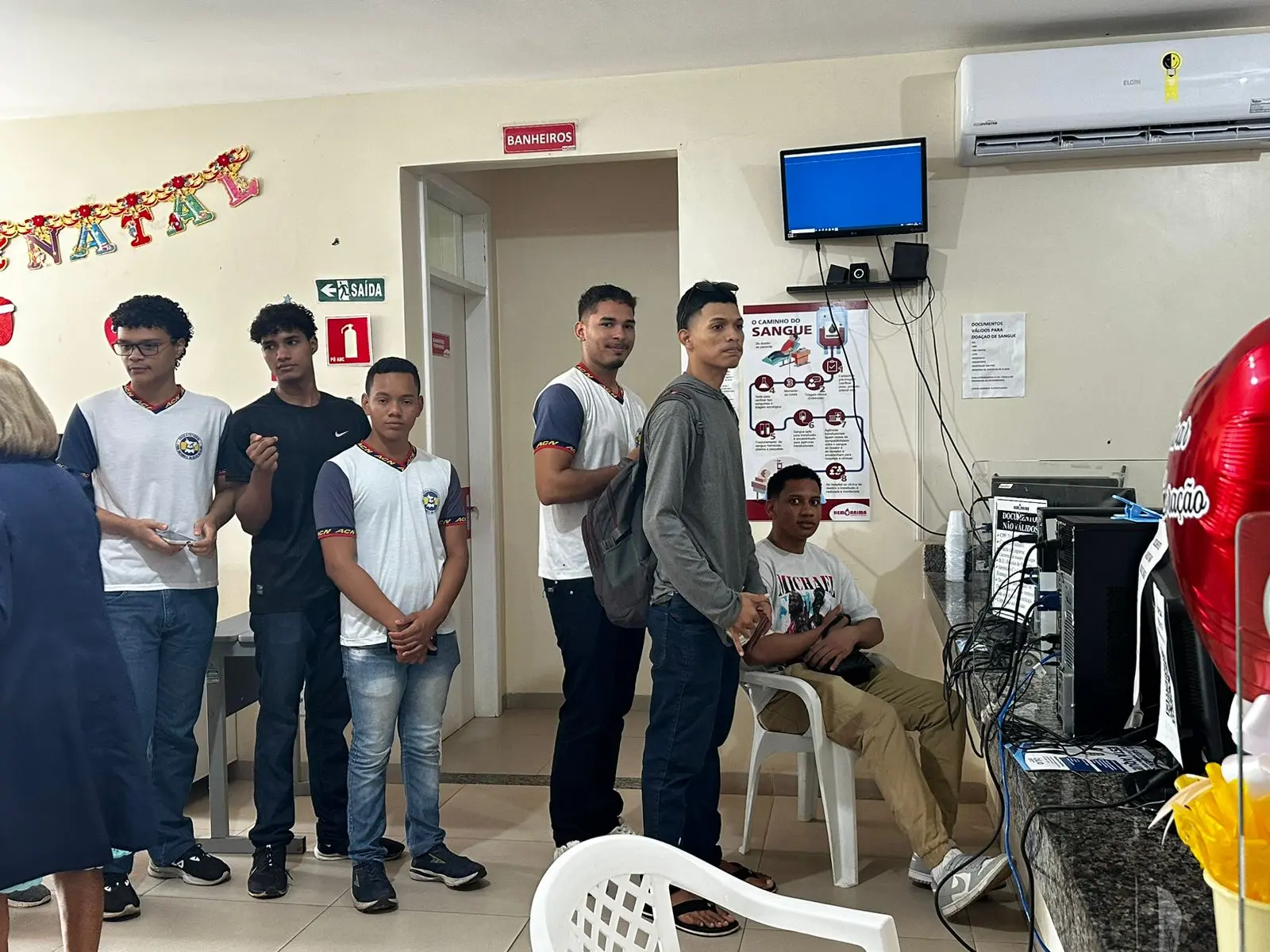 Estudantes da Escola Antônio Carlos Natalino visitam o Hemoraima 1 Visita da Escola Antonio Carlos Natalino ao Hemoraima 1