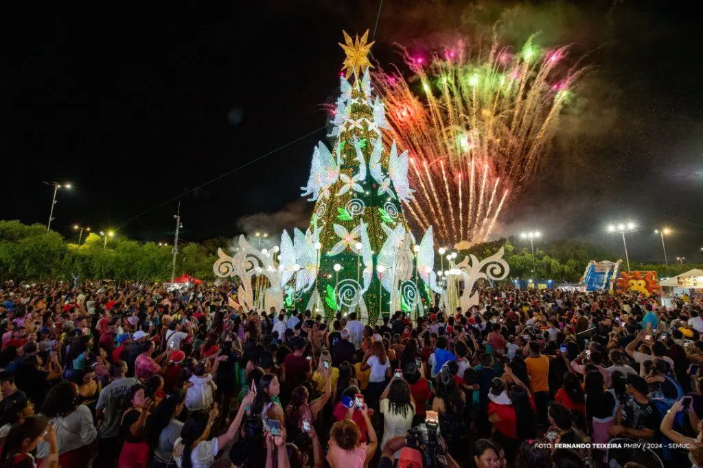 Boa Vista ganha brilho especial com acendimento das Árvores de Natal gigantes 1 ed1ed1b4c124163e5b6a3261d95cd8af