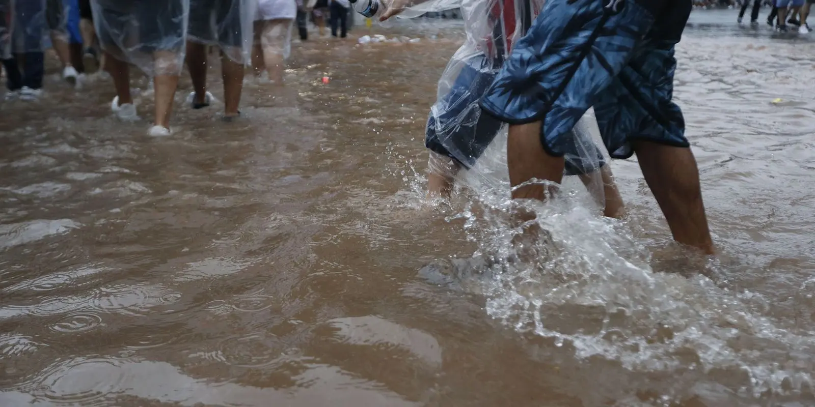 Chuvas deixam cidade de SP em estado de atenção para alagamentos 1 Chuvas deixam cidade de SP em estado de atencao para