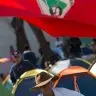 Duas pessoas sao mortas e seis feridas em ataque a