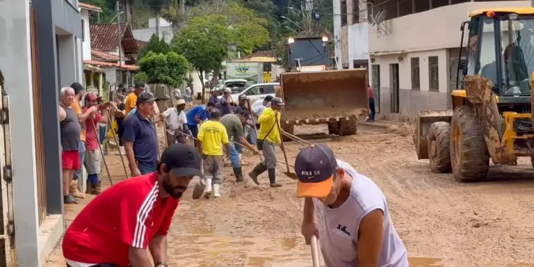 Fortes chuvas em Minas Gerais destroem 9 pontes em Dom