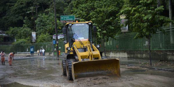 Governo do Rio anuncia R 8 bilhoes para enfrentamento de