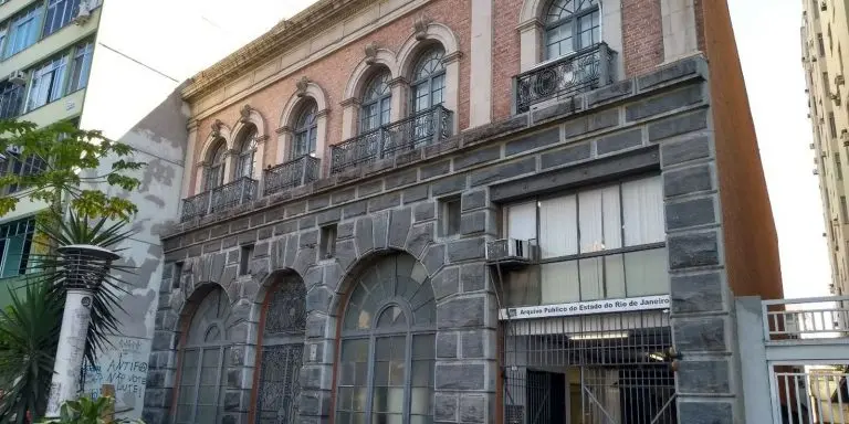 Governo do Rio nega fechamento de Arquivo Publico e exonera