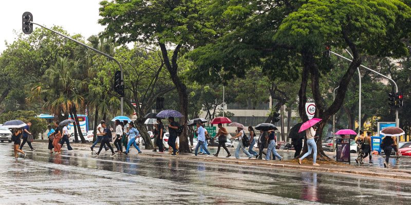 Inmet alerta para chuvas em grande parte do pais