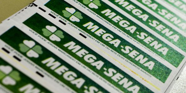Mega Sena acumula para R 34 milhoes