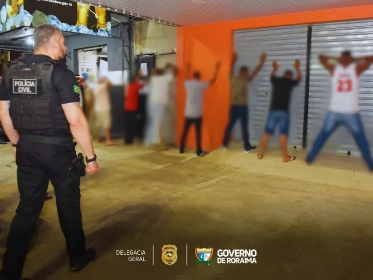 OPERACAO SOBERANIA Forcas de Seguranca realizam acao conjunta contra ilicitos