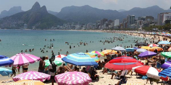 Pre carnaval de dois meses pode aumentar faturamento de setores
