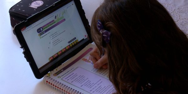 Uso inadequado da internet pode afetar saude diz especialista